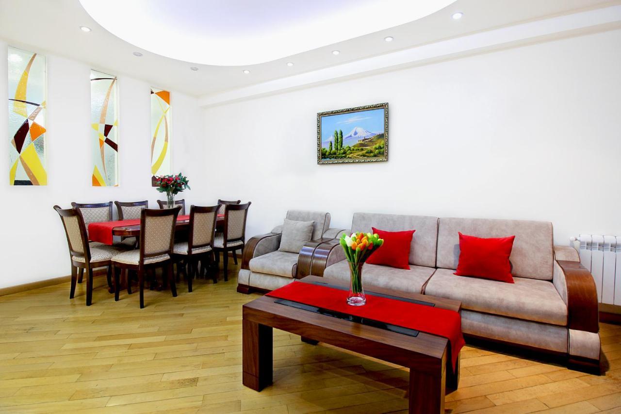 3 Bedroom Apartment Near Republic Square Ереван Екстериор снимка