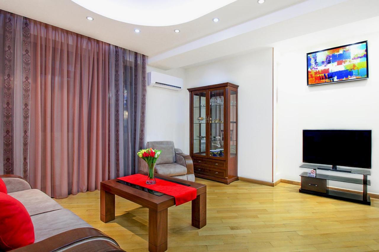 3 Bedroom Apartment Near Republic Square Ереван Екстериор снимка