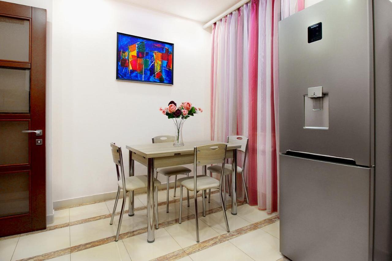3 Bedroom Apartment Near Republic Square Ереван Екстериор снимка